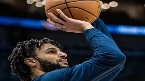 王楚钦WTT总决赛再夺三冠，王者之路新篇章开启